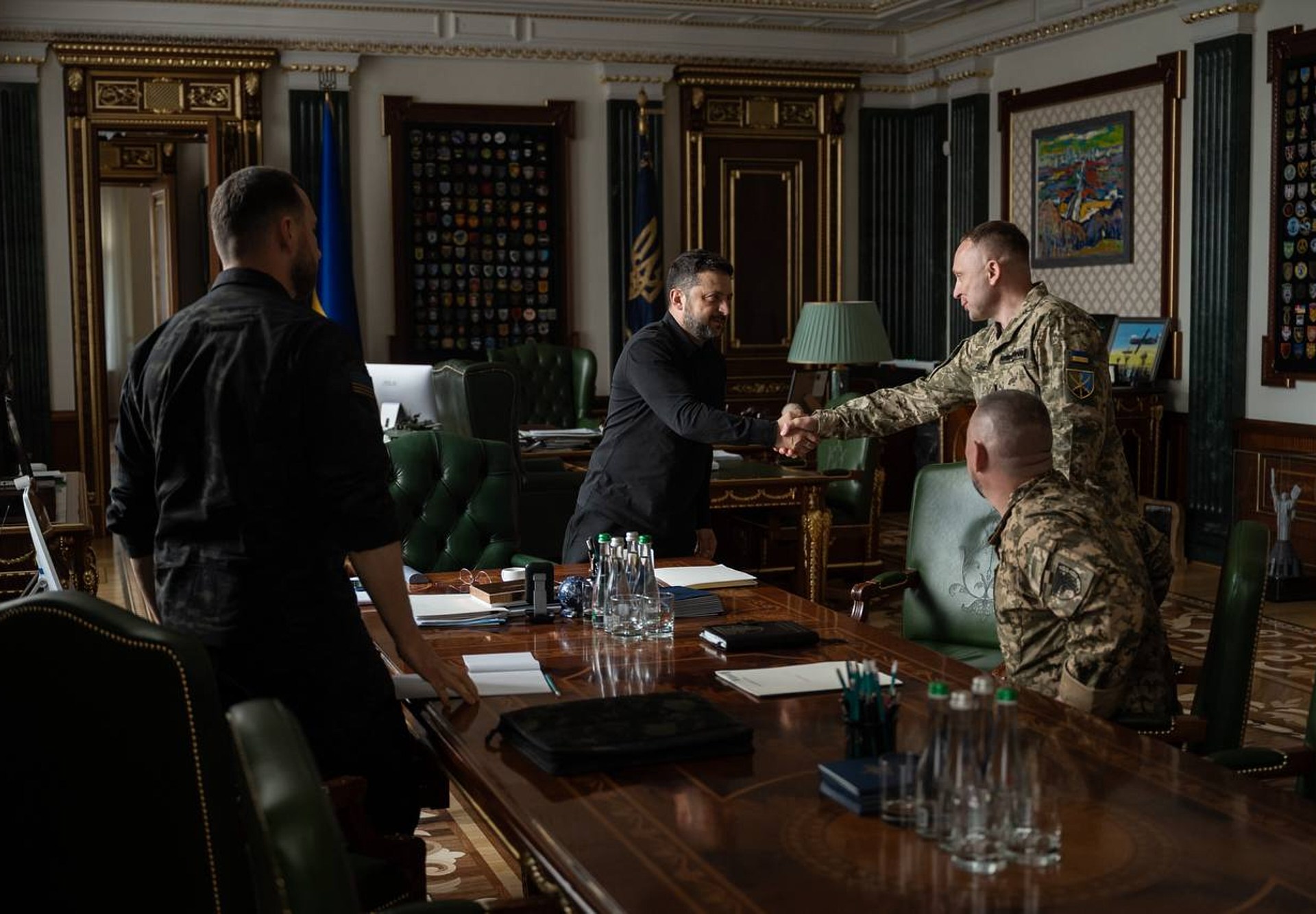 Zelenskyy substitui chefe militar da Ucrânia após protestos