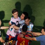 Zlatan Ibrahimovic diz que teria dado uma cabeçada em Paredes após confusão na final da Copa do Mundo